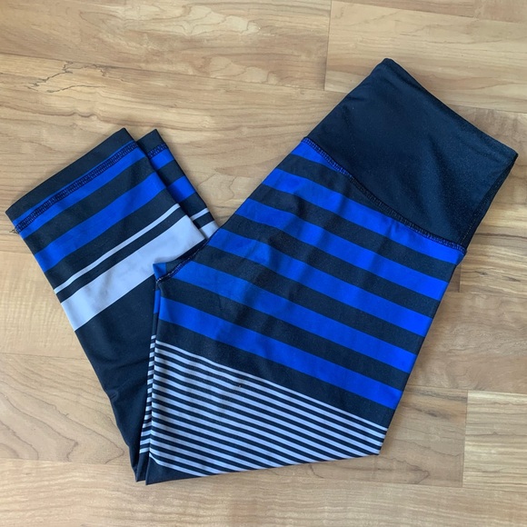 Workout Capri Leggings: Anjali - Picture 4 of 9